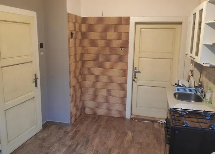Old Summer House With Renovated Bathroom Praag