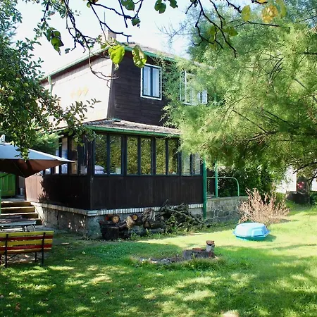 Old Summer House With Renovated Bathroom Prag